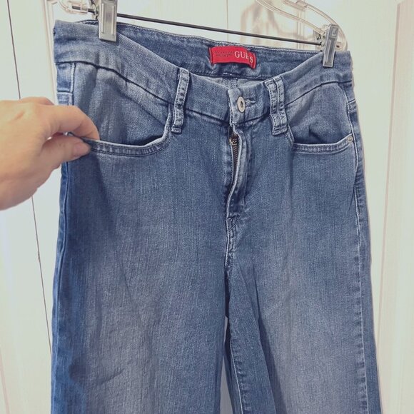 Guess-Los Angeles Women's Sz.28 Distressed Frayed Bottom Kick Crop Jeans-Vintage - Picture 4 of 16